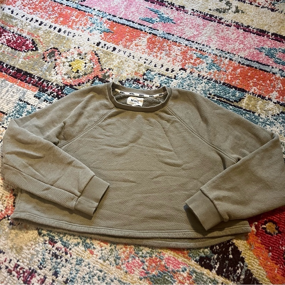 Madewell cropped sweatshirt olive green size M